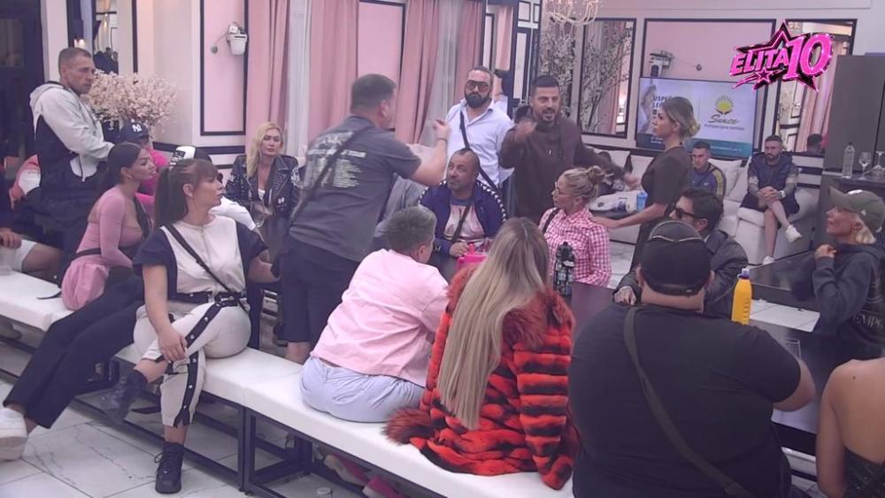 Sve se ORI za crnim stolom! Pršte uvrede ko konfete među učesnicima, Lepi Mića zapenio na Marinkovića (VIDEO)