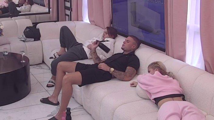 Problemi u raju: Leon i Jovana već pronašli razlog za svađu, ona traži raskid! (VIDEO)