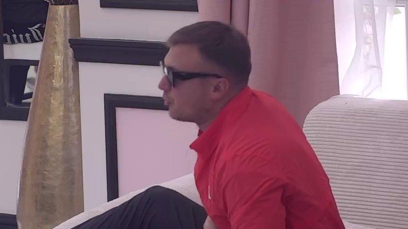 Sledeći put pazi šta gutaš: Karić i Slađa Poršelina ušli u žestok klinč, on obelodanio da mu i dan danas stoji u zahtevima na Instagramu! (VIDEO)