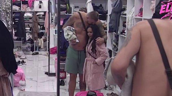 Kao rogovi u vreći! Janjuš i Sandra se već ponašaju kao da su u braku, on joj poručio: Digneš mi živac od ranog jutra (VIDEO)