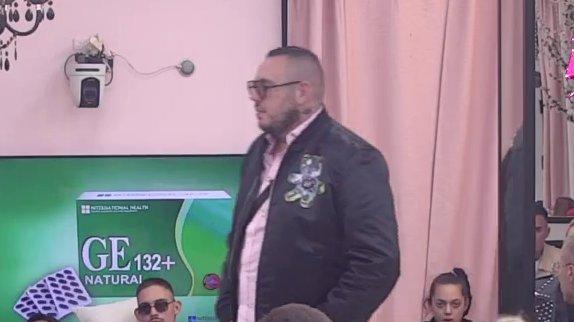 Sad se grle i ljube, a otkopavali su mrtve: Careva disertacija o pomirenju Aneli i Ivana, zbog jedne stvari svi ostali u šoku (VIDEO)