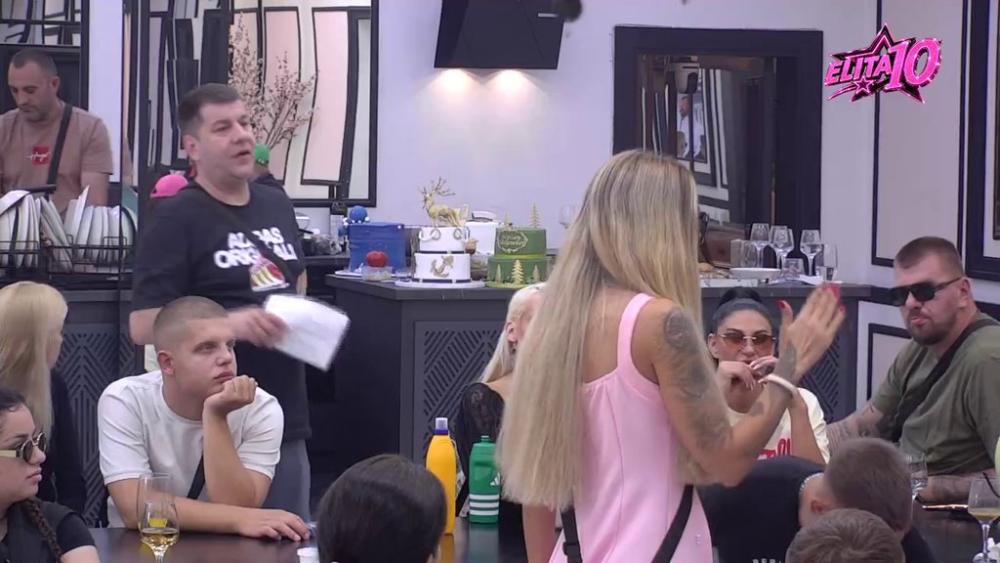 Haos ne prestaje: Aneli sasula Filipu sve u lice, on ne prestaje da vileni (VIDEO)