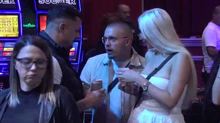 Osmakčiću, drži se! Terza se bacio u akciju: Počeo da osvajaja Gloriju naočigled svih (VIDEO)