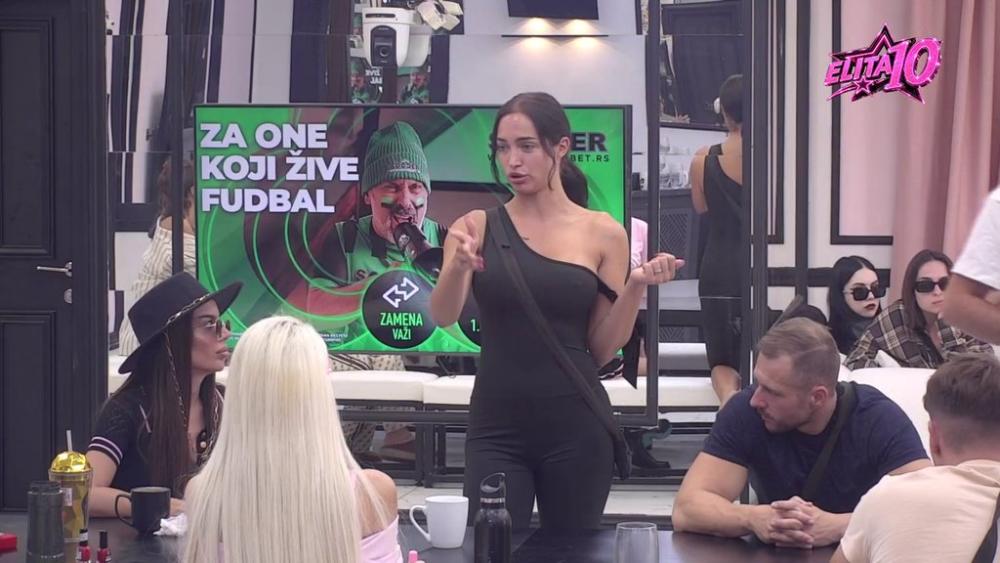 Ispao je džek, podnosi sve provokacije! Laura sve bliža i bliža Kariću, ne krije da bi se pomirila sa njim na keca (VIDEO)