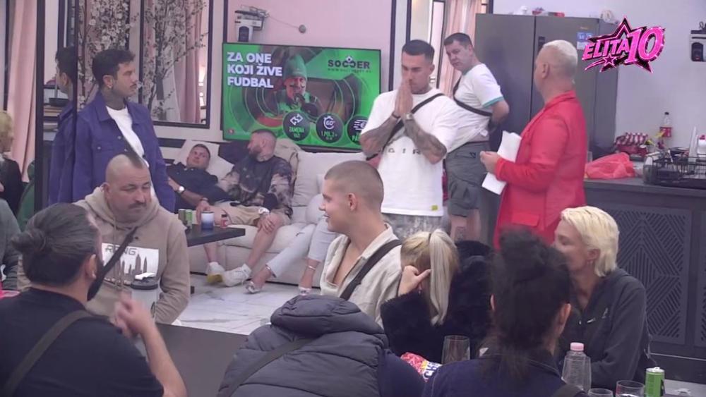Mislim da je Lores idealna za njega:  Mateja žestoko odbrusio Aneli na njene peckalice, pa Đukić stao u njegovu odbranu! (VIDEO)