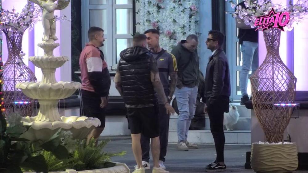 Od kako ste zakoračili kao da ste... Ša pružio Đukiću prijateljski savet Đukiću zbog Aneli, pa mu Terza i Mateja pružili utehu! (VIDEO)