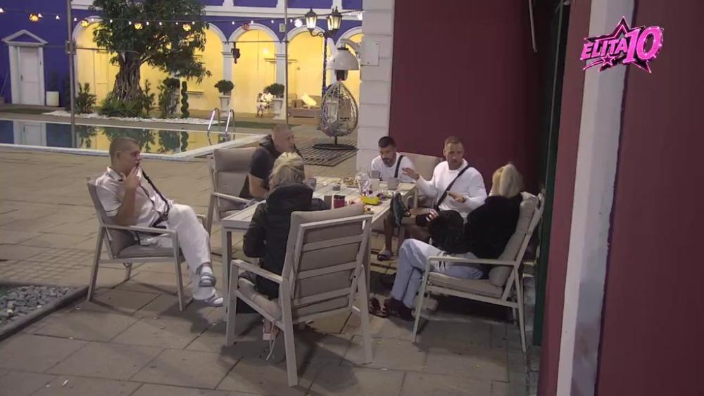 Daću ti dijagnozu javno, ja imam četiri godine fakulteta! Mahir se ozbiljno zamerio Zuziji, ona mu poručila: Što si onda bio u zatvoru (VIDEO)