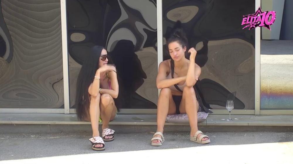 Slađa samo što megafon ne uzme! Trubi na sva zvona da je spavala sa Carem, Laura i dalje ne veruje (VIDEO)