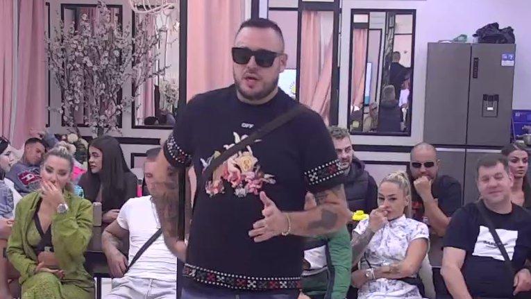 Svetli za sve, a ona se topi: Car siguran da će on odlučiti o kraju veze Đukića i Aneli, ona ne može da sakrije osmeh! (VIDEO)