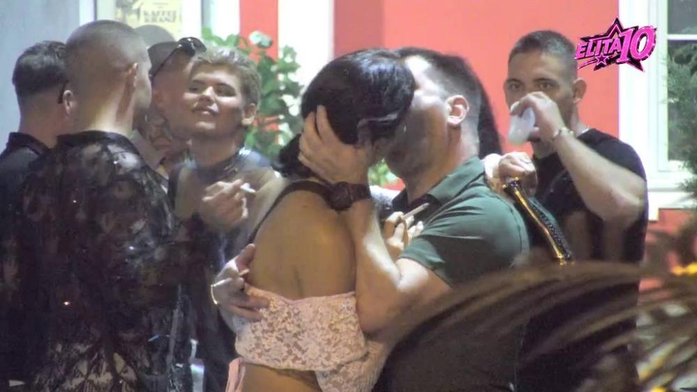Pala na njegov šarm?! Laura razmenjuje nežnosti sa Ivanom pred učesnicima! Da li je nova ljubav na pomolu?!  (VIDEO)