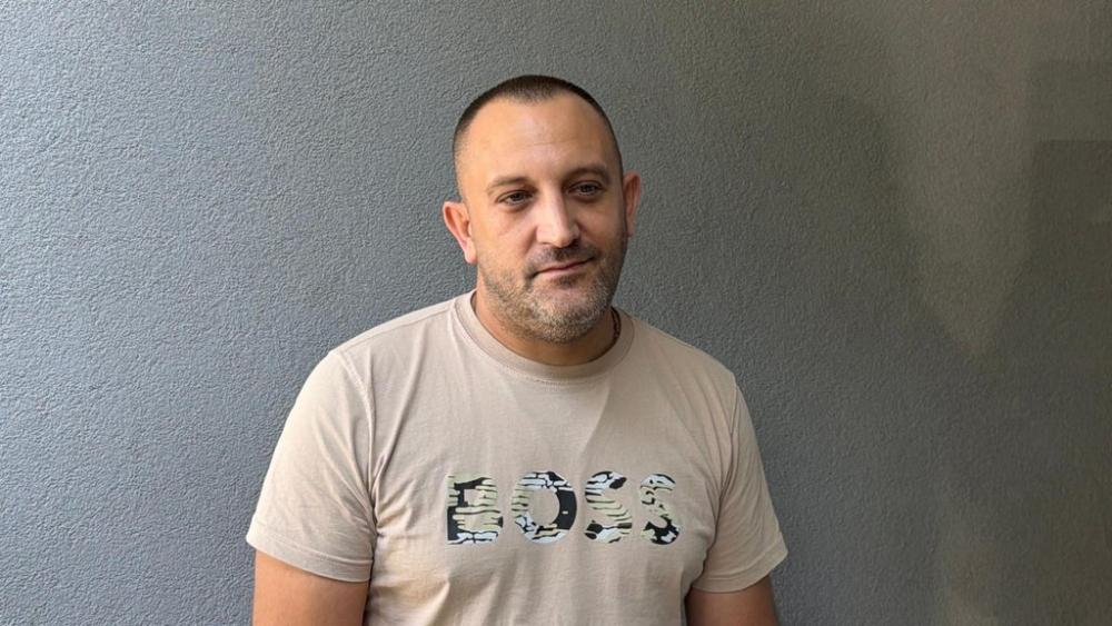 Sin poznate pevačice ulazi u Elitu 10: Otkrio koji savet je dobio od majke, pa priznao: Rekla mi je samo jedno... (VIDEO)