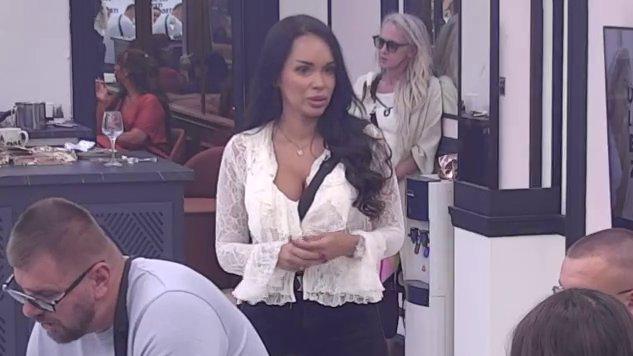 Znala je da je Sofija kriva, pa se posle ogradila: Sandra otkrila da joj Kačavenda ne predstavlja smetnju u odnosu s Janjušem, on razočaran: Žena me ništa ne pita... (VIDEO)