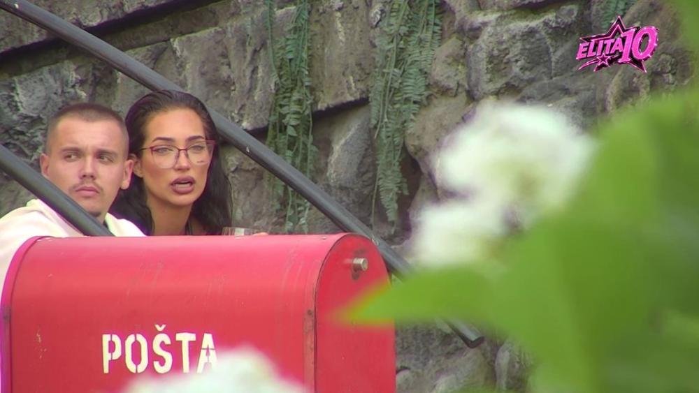 Aneli će poludeti kad ovo čuje: Laura se dopisivala sa Đukićem, obelodanila sve detalje o svojim simpatijama! (VIDEO)