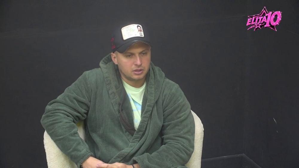 Svi znamo kakve on devojke voli: Karić povukao ručnu kada je Car u pitanju, pa  otkrio da li postoji šansa da uplovi sa Laurom u odnos! (VIDEO)