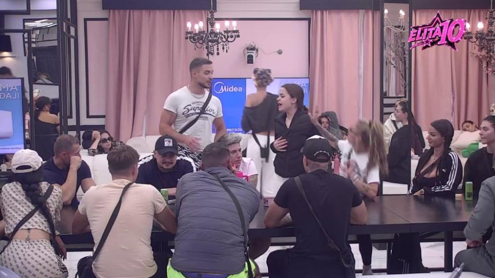 Nećemo imati ništa, devojka je dvolična! Jovana priznala emocije prema Daliboru, on se ogradio (VIDEO)
