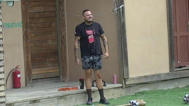 Izlazim odavde kao Švarceneger! Car odlučio da se BACI NA TRENING, on će mu biti PERSONALNI TRENER (VIDEO)