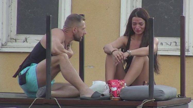 Slomile ga njene suze! Mahir se pokajao zbog svega kada je video neutešnu Slađu pa otišao da moli za oproštaj (VIDEO)