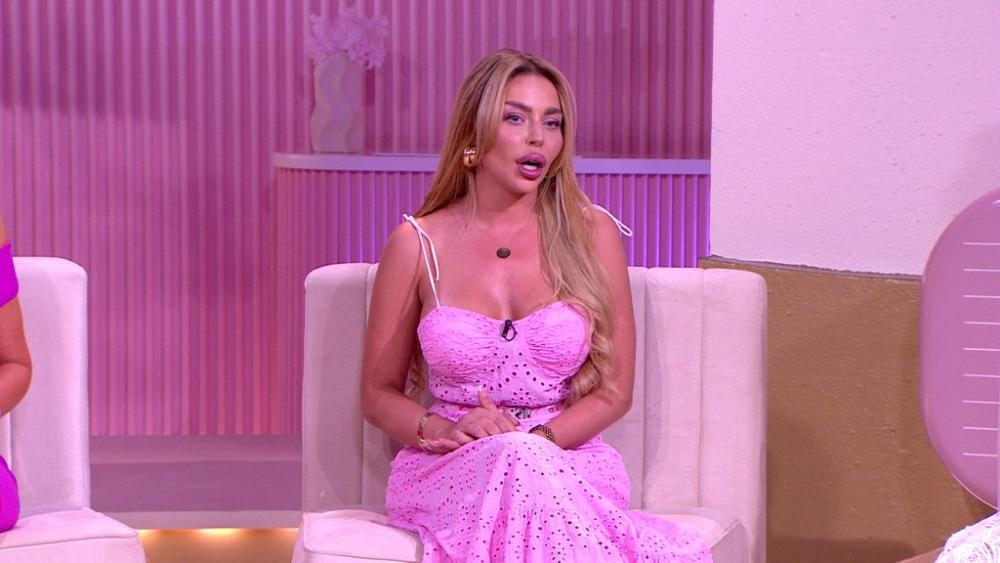 Želela sam da budem poput... Sofija Janićijević otkrila da joj je idol bila OVA poznata pevačica i da je donela odluku da se operiše ZBOG NJE