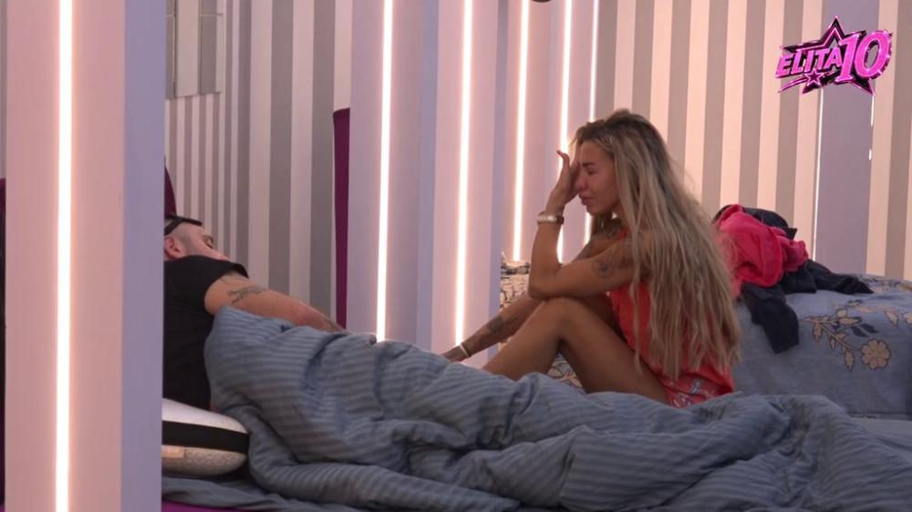 Nemoj više da me zoveš: Aneli stigli svi problemi ovog sveta, isplakala more suza! (VIDEO)