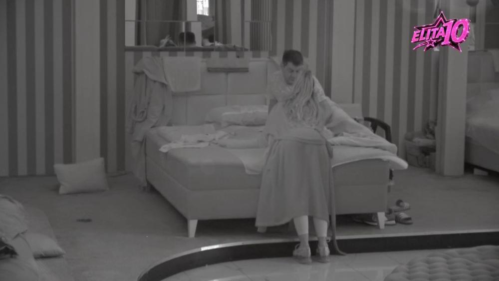 To je vaš Đukić: Aneli zapenila na sve zbog Filipovog intimnog čina sa Laurom, pa otišla kod Marinkovića da mu se jada! (VIDEO)