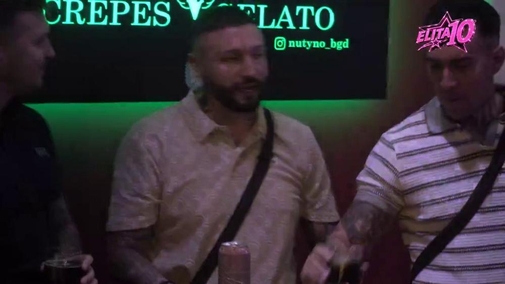 NJEGOVOJ SREĆI NIJE BILO KRAJA! Ša pukao od sreće kad je čuo svoju pesmu, ne skida osmeh sa lica (VIDEO)