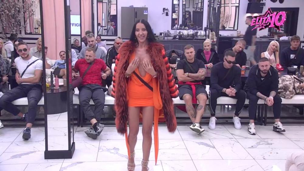 Verovatno je demolirala stan: Poršelina preponosna na sebe jer je Careva još jedna recka u nizu, cveta jer se osvetila Maji Marinković! (VIDEO)