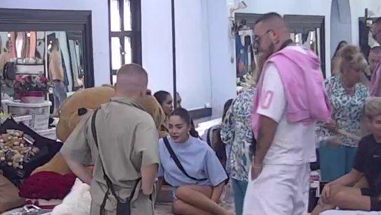 Čim ga je videla, odmah ga potkačila! Anđela ipak saznala da je Car akcijao sa Poršelinom, evo šta mu je rekla (VIDEO)