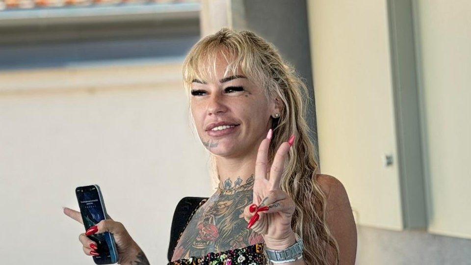 TO JE DEO MOG ŽIVOTA, NE PLAŠIM SE DA ĆE ISPLIVATI! Biljana Čavlin progovorila o prošlosti, tetovažama i porodici, jedna stvar joj je najbitnija (VIDEO)