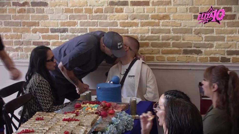 Njegovom dolasku se nije nadao! Terza iznenadio Daču kad mu se pojavio na rođendanu, on se odmah setio Comare (VIDEO)