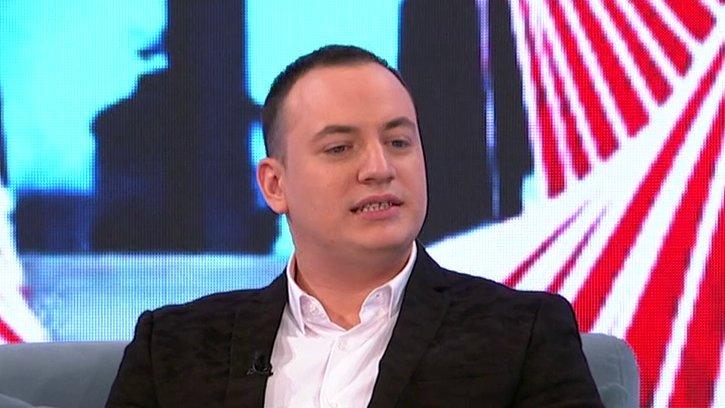 MIRČE OBJAVIO RETKU PORODIČNU FOTOGRAFIJU: Pokazao svoju majku sa tek rođenom ćerkicom Elenom, prizor raznežio sve (FOTO)
