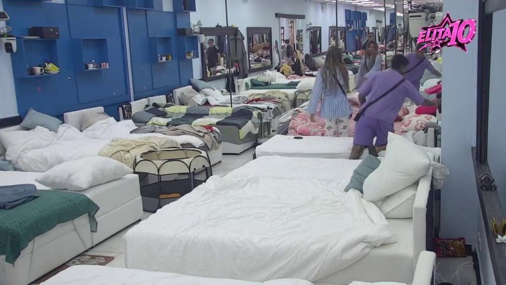 Filip potpuno ISKULIRAO Aneli, prolazi pored nje kao pored TURSKOG GROBLJA! Ona pokušala da ga zaštiti od Uroša: Nemoj ga dirati (VIDEO)