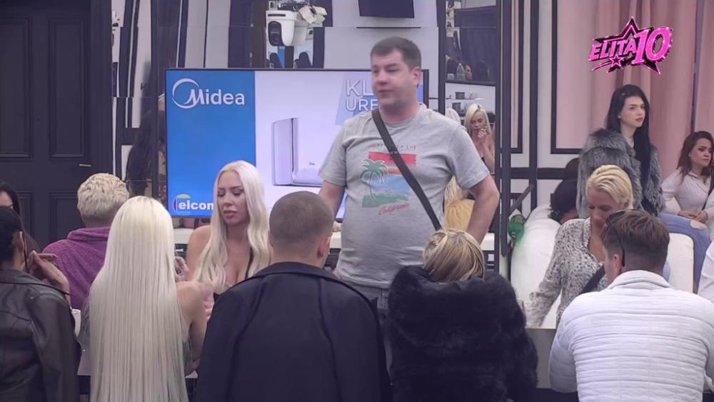 Pozdravljen ovacijama: Ivan Mariković ponosno poneo titulu najmanje ulizice u Beloj kući! (VIDEO)