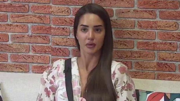 Ne znam da li je bila prava ljubav... Anđela otvorila karte o odnosu sa Gastozom, pa jednim odogovorom bacila nove sumnje o odnosu sa Carem! (VIDEO)