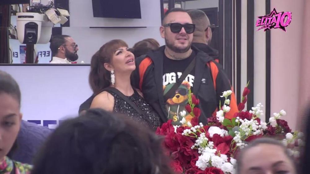 Vesela atmosfera na rođendanu Miljane Kulić: Takmičari igraju uz muziku, ona i Ivan poslali Željku poruku! (VIDEO)