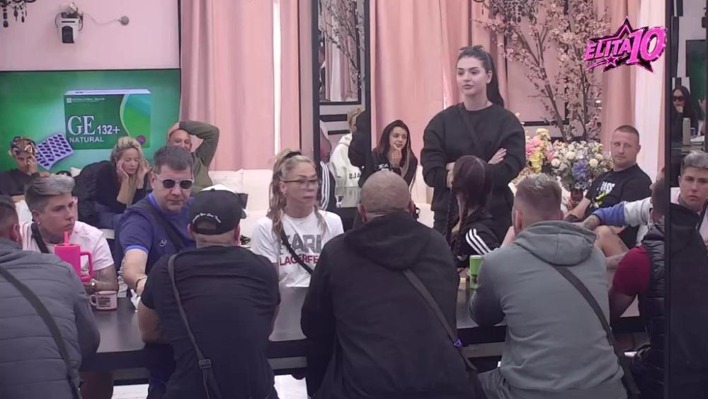 Rekao mi je da legnem, onda je ušla Laura, nismo stigli... Kristina Jelkić otkrila da li ju je Car REHABILITOVAO (VIDEO)