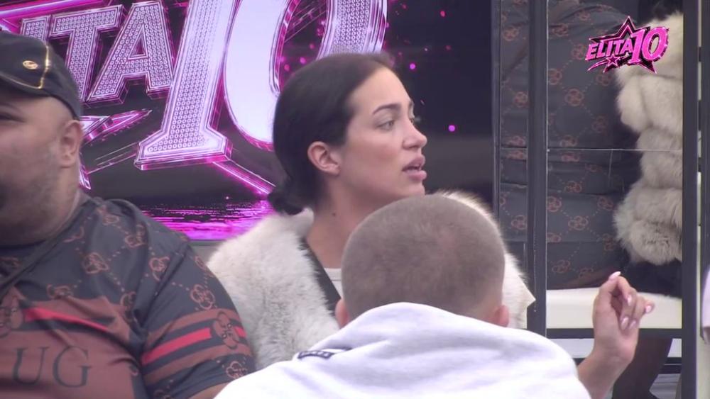 Ona je minus dno! Aneli pokušala da potkači Lauru zbog Cara, ona joj sasula salvu uvreda u lice: Izmenjala si muškarce ko čarape (VIDEO)