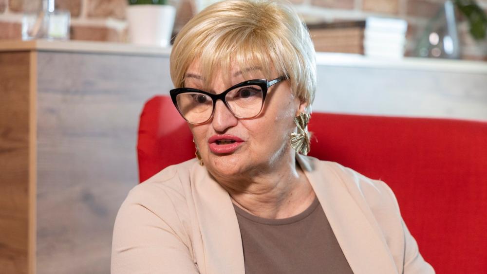 Pevačica se oglasila nakon kontrole na onkologiji: Otkrila kako se oseća 25 dana nakon operacije, pa progovorila o podršci: "Preuzela je ulogu vođe porodice"