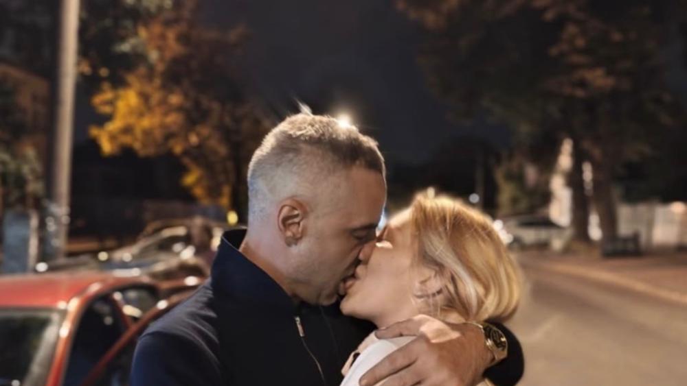 ZABORAVIO NA PORODIČNO NASILJE I POLICIJU! Bivši političar ponovo zaljubljen: Obratio se devojci emotivnim rečima