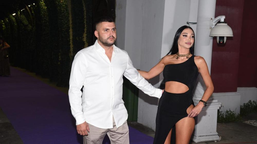 "Raskinuli Asmin i Maja Marinković?!" Durdžić je potpuno sam, njegova objava zapalila Instagram