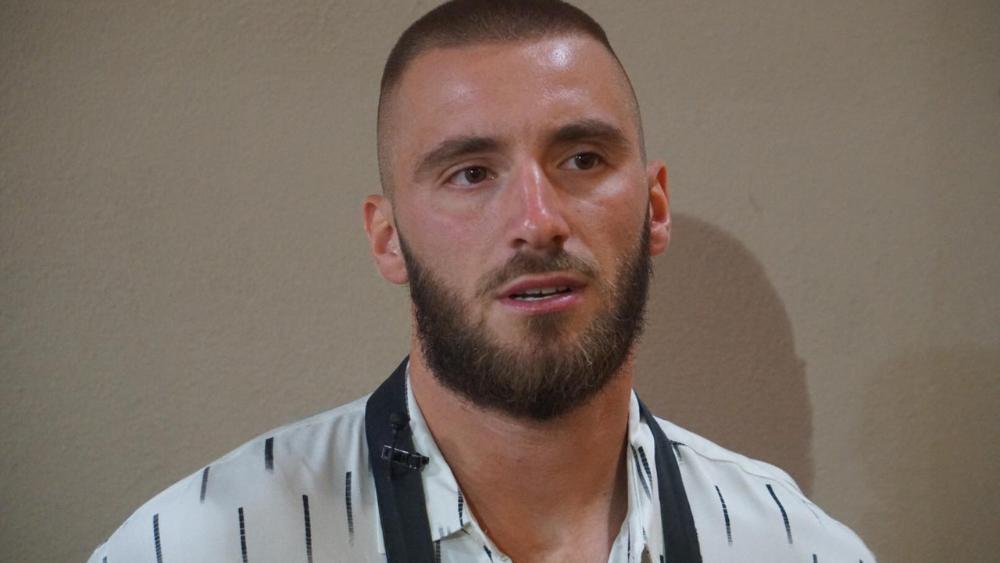Mensur Ajdarpašić otvorio bolnu temu iz detinjstva: "Sa nekih sedam godina sam ga zadnji put video" Njegova ispovest kida dušu