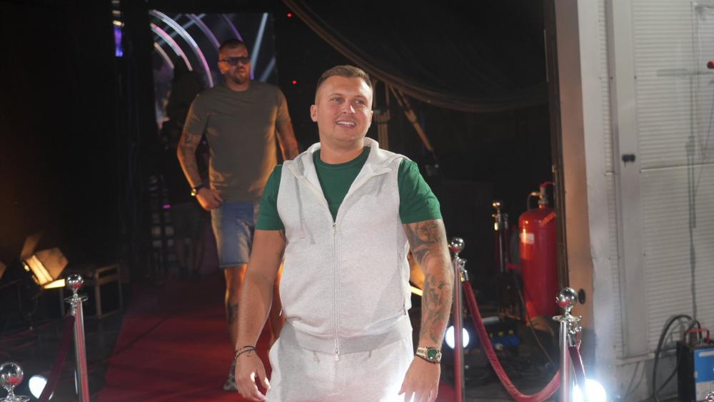 "Nemoj da te podsećam za neke stvari": Ova učesnica Elite 10 odmah počela da provocira Karića, Stefan joj to neće oprostiti