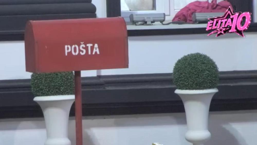Prvi put u "Eliti 10" Produkcija se oglasila u gluvo doba noći, u Belu kuću uneto nešto što ih je šokiralo