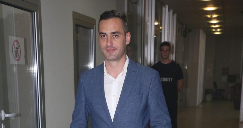 Potpisao papire za razvod: Bivši političar stavio tačku na brak - objava o rastanku iznenadila sve
