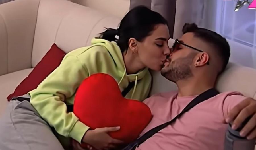PAO STRASNI POLJUBAC! Mina Vrbaški prišla Asminu Durdžiću, ispivao snimak!