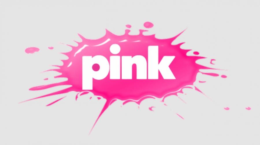 O IZDANJU VODITELJKE PINKA BRUJU NACIJA Došla na televiziju u provokativnoj haljini, šlic do kuka, a tek da vidite dekolte (FOTO)