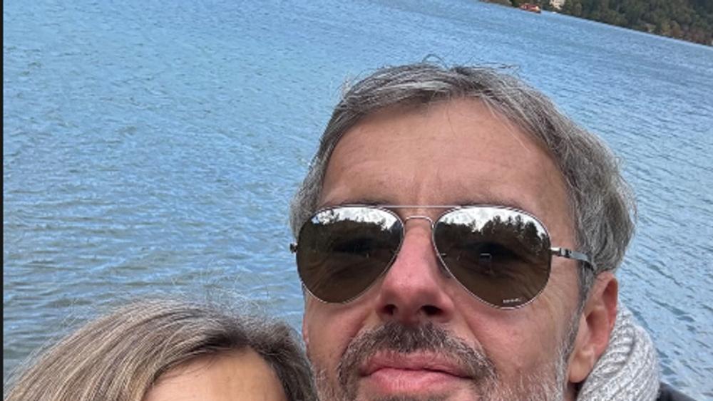 Napravili gala svadbu ćerki, a sad uživaju na magičnom putovanju: Drvena kuća