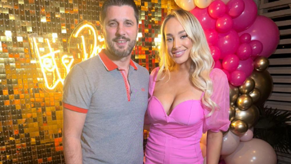 LICE UKRAŠENO CIRKONIMA, BARBI TORTA I HALJINA ZA PRINCEZE Luna i Marko napravili ćerki čaroliju za 2. rođendan: Mala Lana kao iz bajke