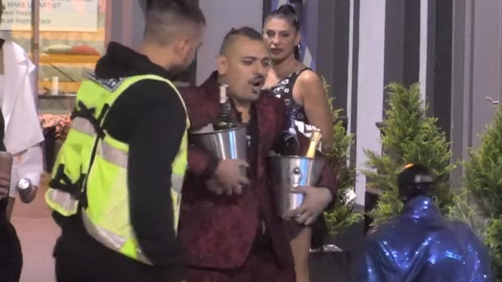 Bora Santana slavi razvod u Eliti 9: Baloni, šampanjci, pristižu pokloni
