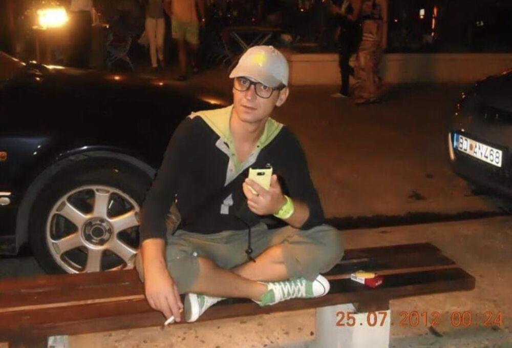 Otac želeo da ga živog zapali, brat izvršio samoubistvo! Prošlost voditelja Pinka kao iz HORORA - SVE IZAŠLO