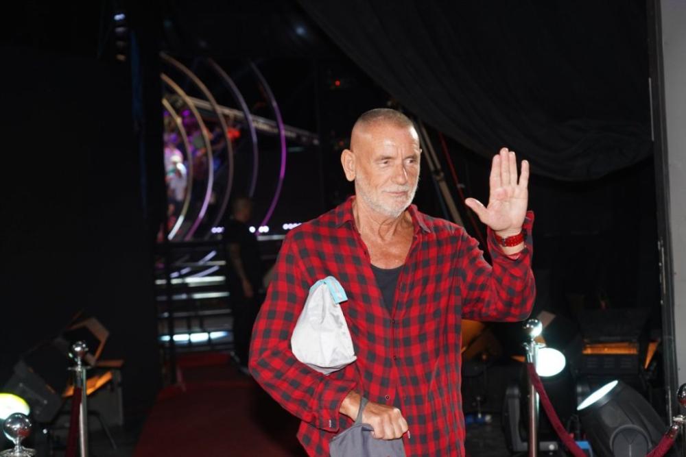 Zanemeli od šoka - Zadrugari ne mogu da veruju šta radi Lepi Mića